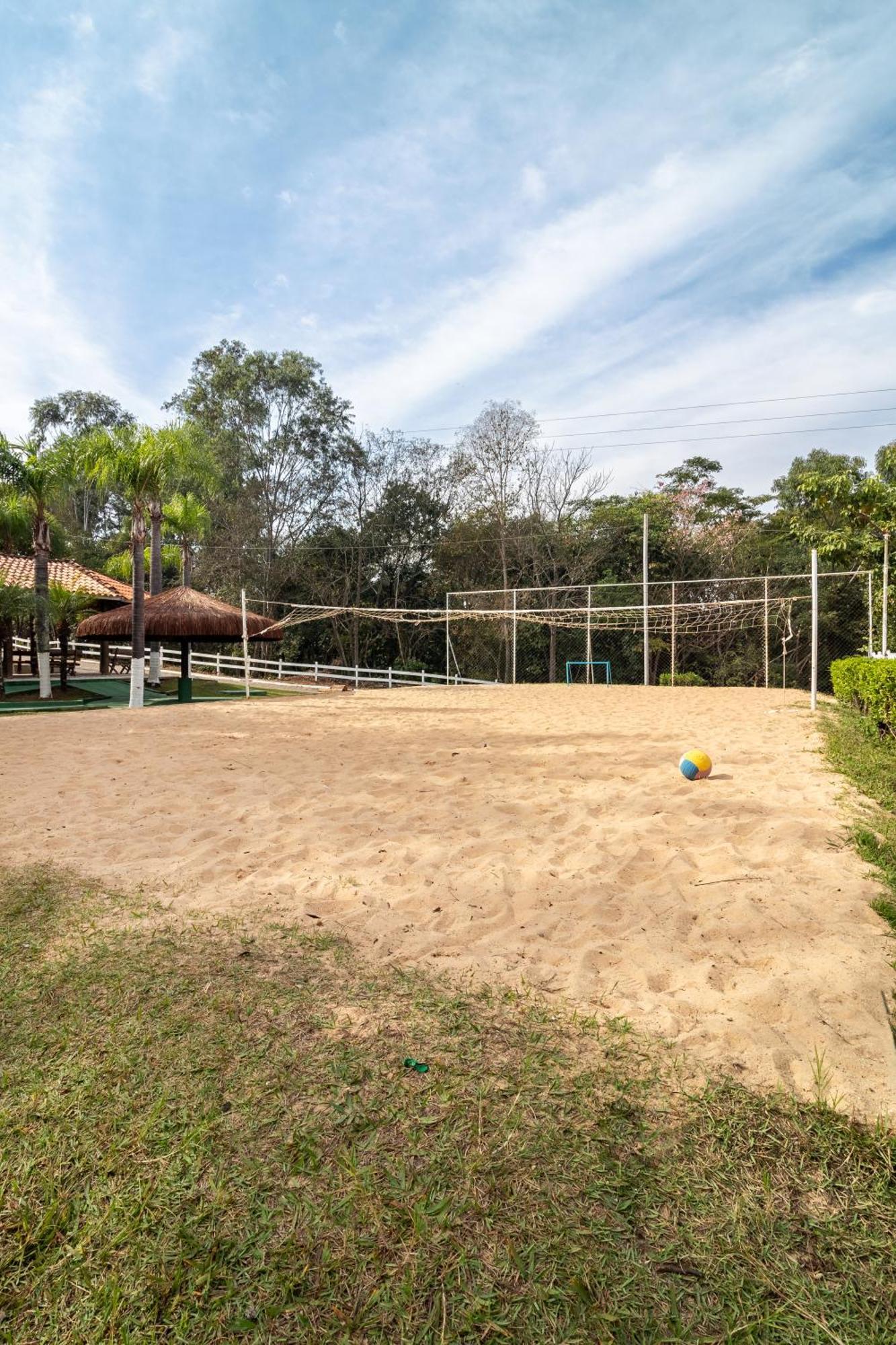 Do Thermas Sao Pedro (Sao Paulo)